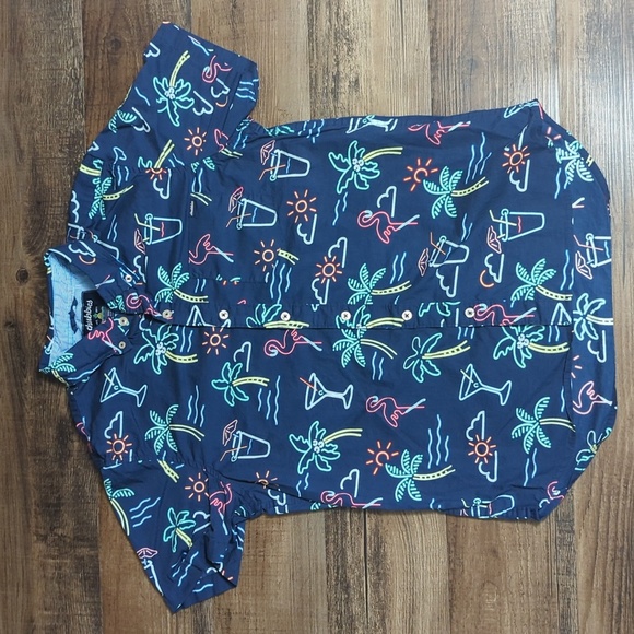 Chubbies One Man Wolf Pack Friday Shirt Size Small Stretch Packable - Picture 3 of 8